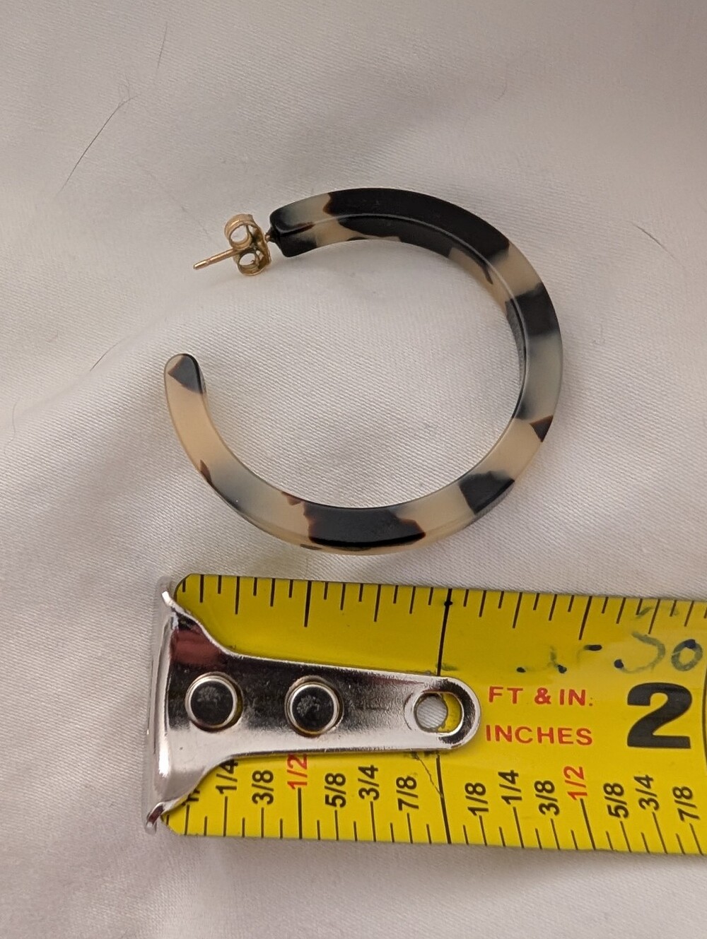 Baleen Tortoiseshell Hoop Earrings, Super Light - Picture 4 of 6